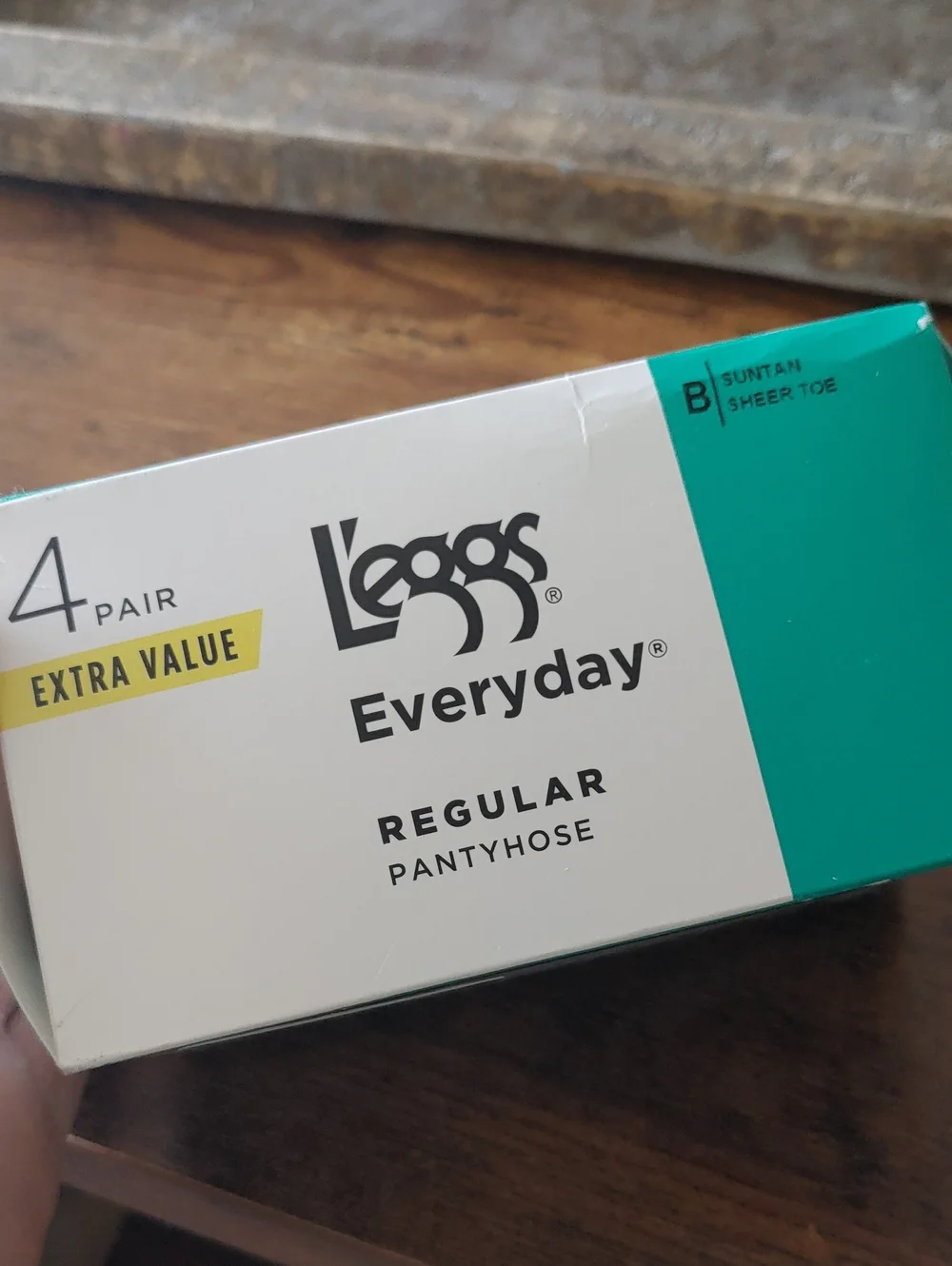 NWT sz B Legg's Everyday Regular Suntan Extra Value 4 Pair Pantyhose